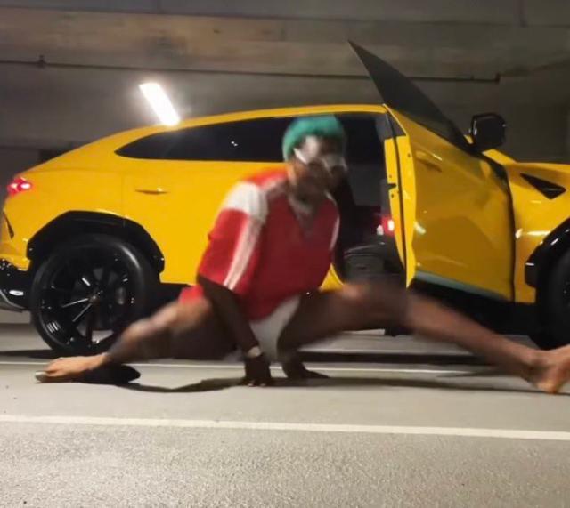 半岛体育官方网站-又疯一个？喷詹鲨 跳热舞 琼斯癫狂言行让黄蜂担忧